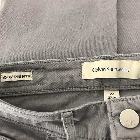 Calvin Klein High Rise Ankle Skinny Jeans. - Picture 7 of 8